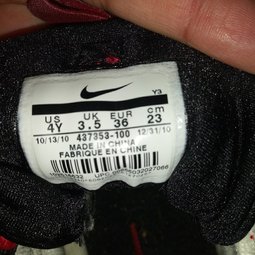 Sneakers
